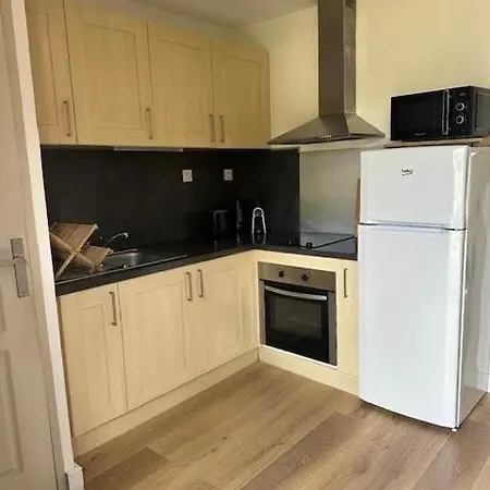 T2 Climatise Avec Terrasse Privative *