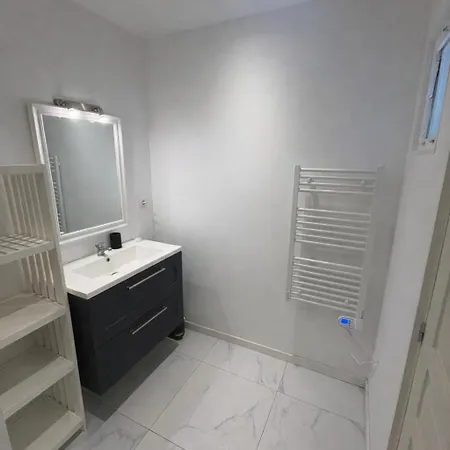 T2 Climatise Avec Terrasse Privative Corte (Corsica)
