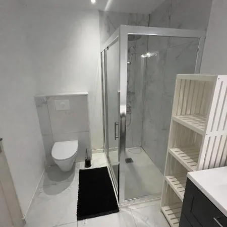 T2 Climatise Avec Terrasse Privative * Corte (Corsica)