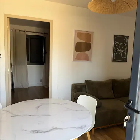 Διαμέρισμα T2 Climatise Avec Terrasse Privative *