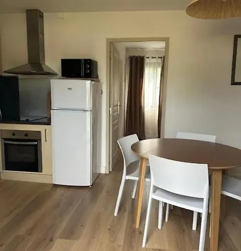 Appartement T2 Climatise Avec Terrasse Privative